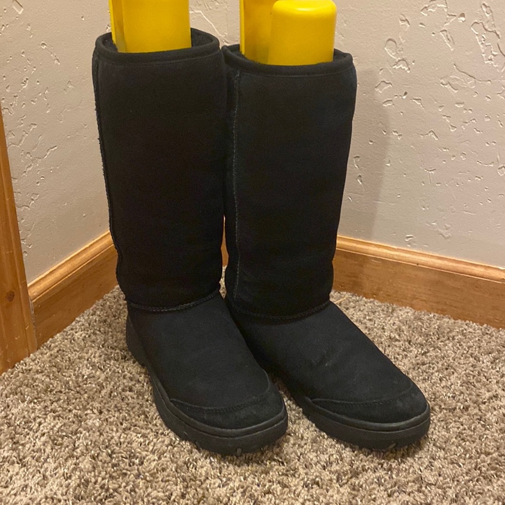 Women’s UGG tall boots